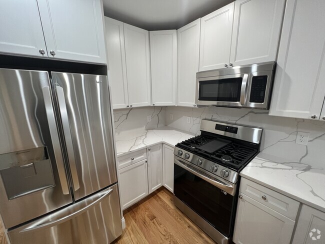 Building Photo - 15 Harold St Unit 1 Rental