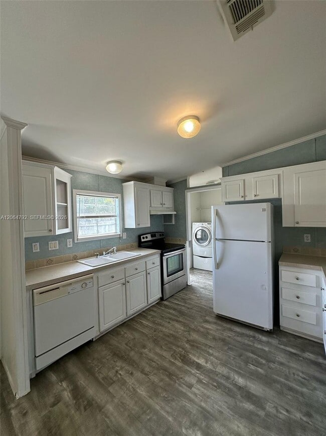 Photo - 11832 Leeward Pl