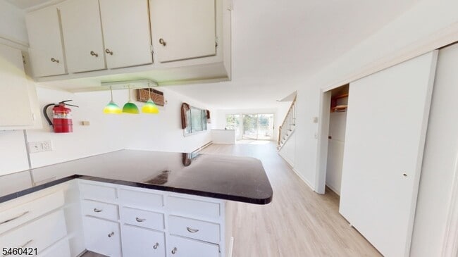 202 Lake Shore N Unit A