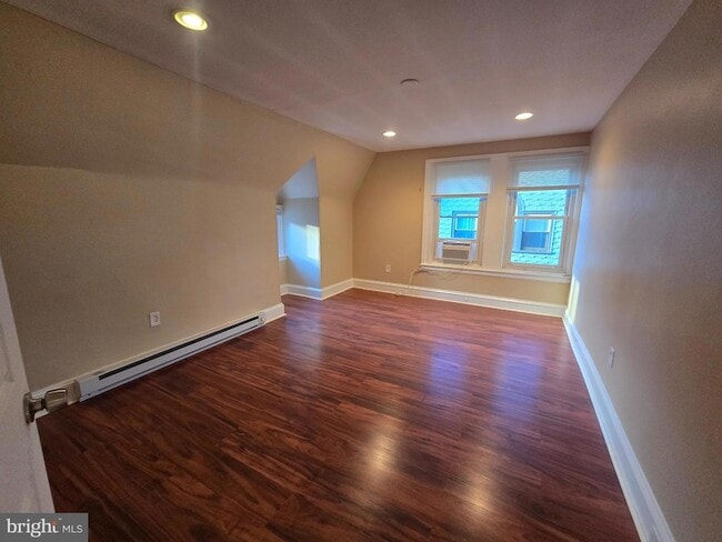 Photo - 133 E Mt Airy Ave Unidad 3