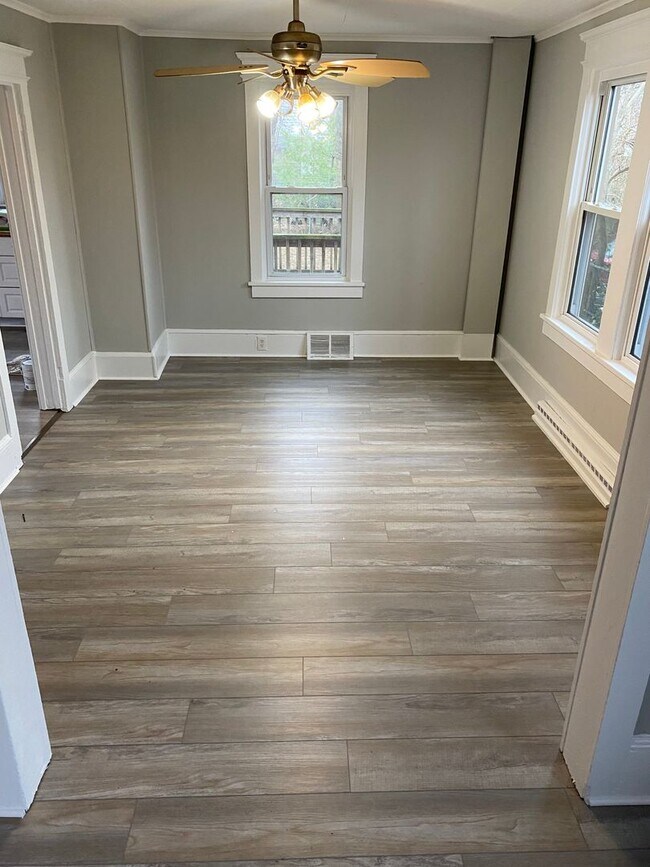 3 Bedroom, 1 bathroom house in Pleasantvil... Rental For Rent in