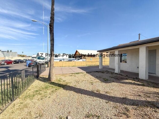 Photo - 2427 W Yavapai St