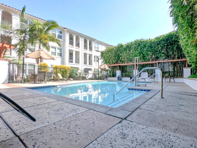 Heated year-round sparkling pool