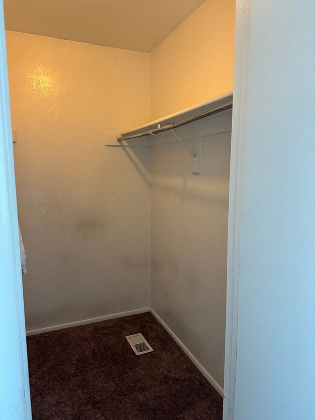 Photo - Beautiful 4-Bedroom, 2-Bath Home with Clas...