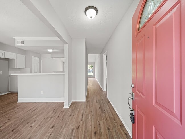 Photo - 327 Muirwood Ln