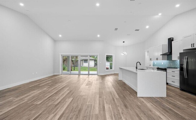 Photo - 12235 Hernando Rd