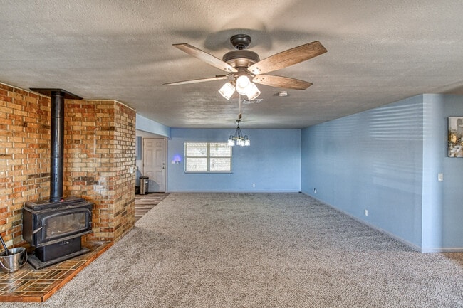 Photo - 1108 US Hwy 277