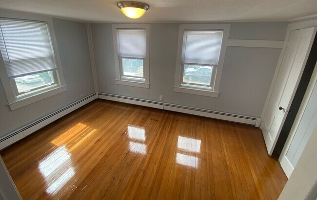11 Clark St Unit 11 Clark St - 2nd Fl