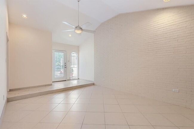 Photo - 3004 Maywood Cir