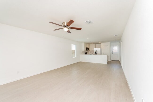 Photo - 1215 Maple St