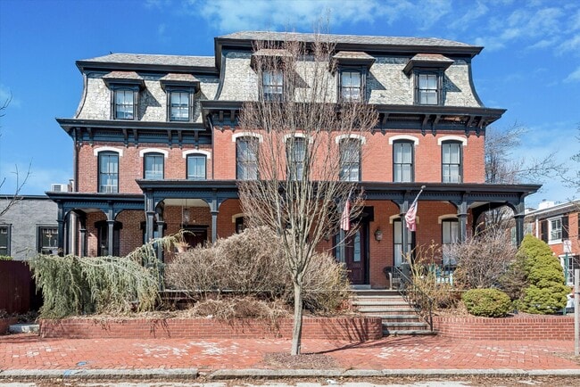 Photo - 201 W Barnard St Unit 2