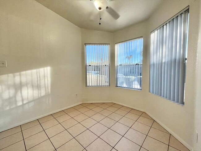 Photo - 16818 N 56th St