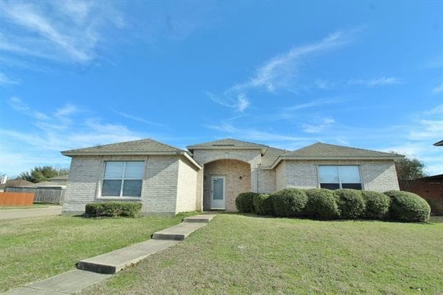 Photo - 300 Rosewood Ln