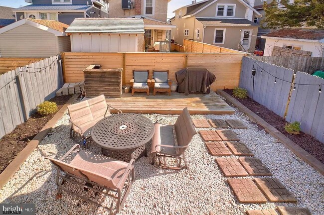 129 N Oxford Ave