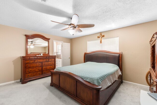 Photo - 4914 Tain Dr