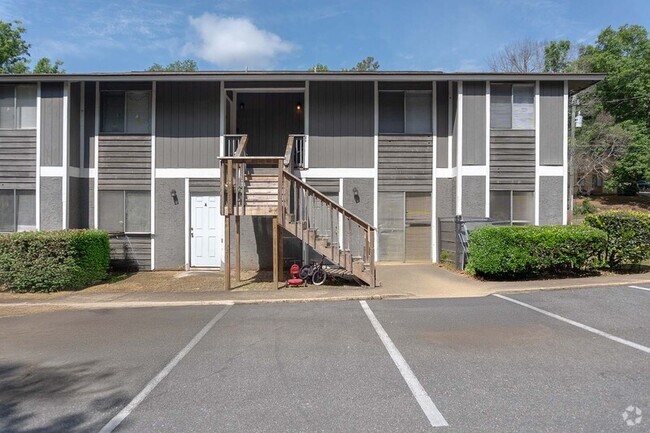 Building Photo - 709 Pointe Ct Unit C Rental