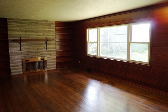 2612 E Edwards Row Unit 1