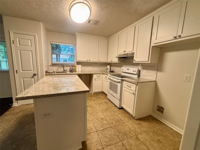 Photo - 16322 Long Valley Ct