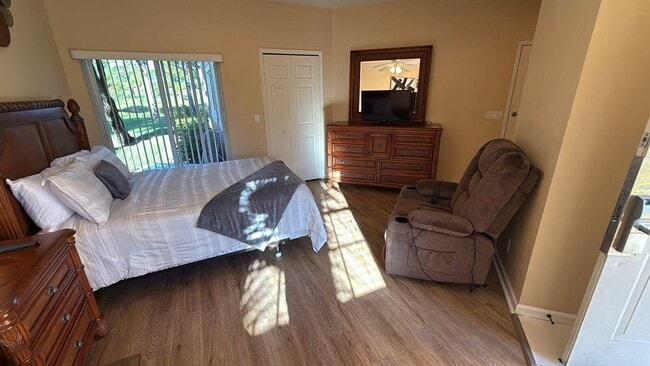 Photo - 8294 Mulligan Cir Unidad B