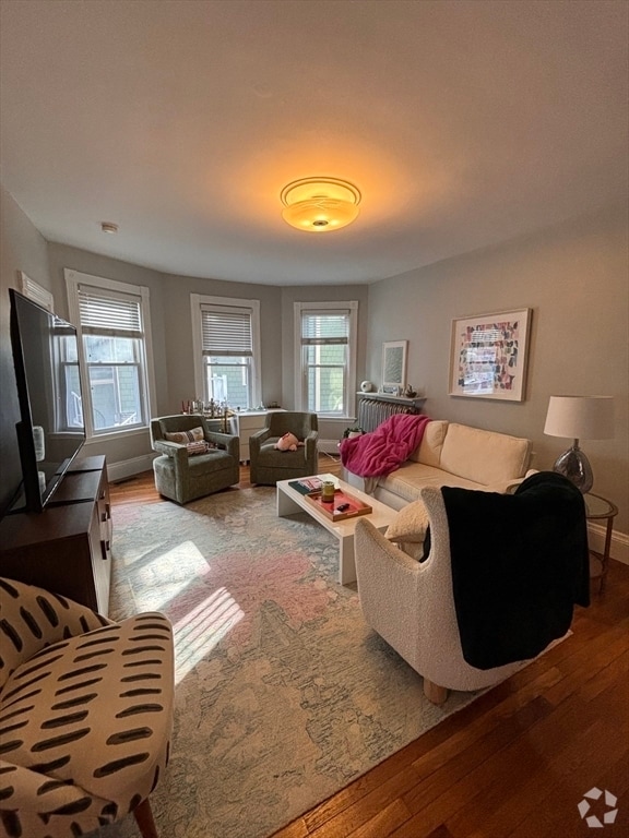 Building Photo - 777 E 4th St Unit 1 Rental