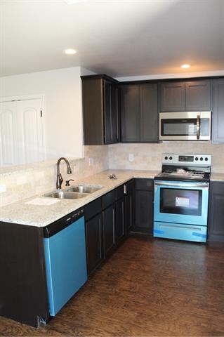 Photo - 208 W Lake Ave