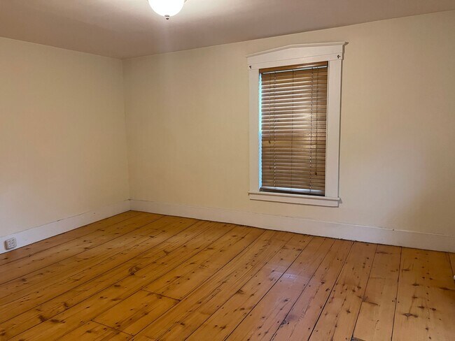 Photo - 4 bedroom home in West Lebanon