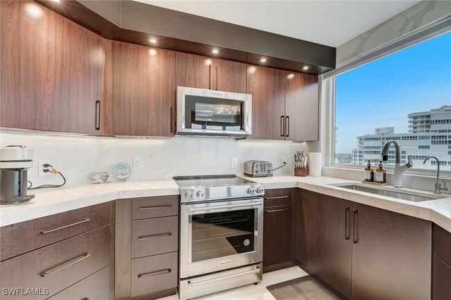 Building Photo - 4251 Gulf Shore Blvd N Unit 20D