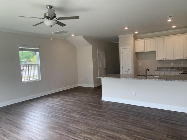 Photo - 6927 Eddy Point Ln