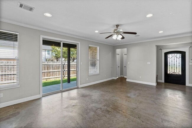 2800 Gordon Ave