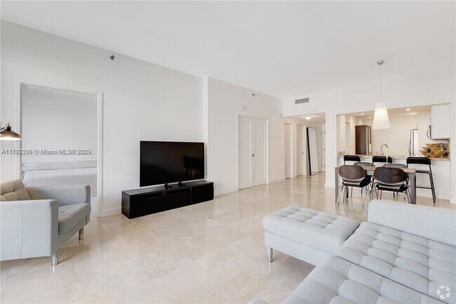 Building Photo - 201 Crandon Blvd Unit 432 Rental