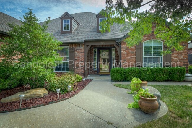 Photo - For Lease | Broken Arrow | Available Now!