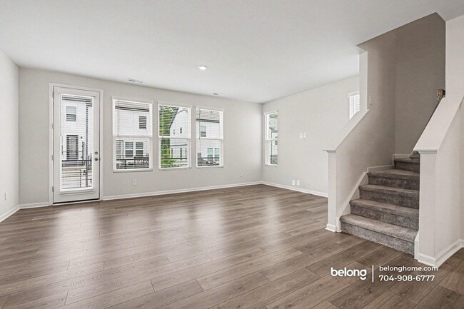 Photo - 1424 Blanche St
