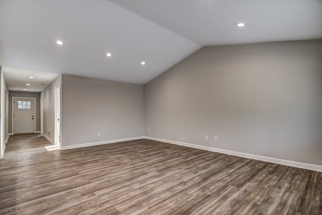 1594-A Gunston Drive