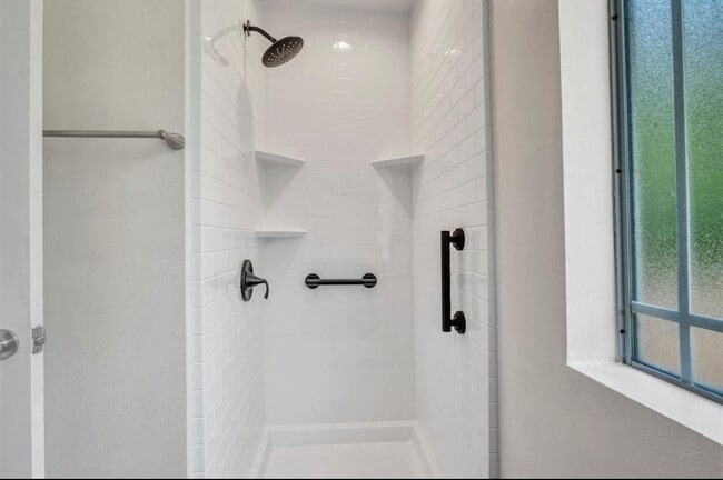 Photo - 112 North St