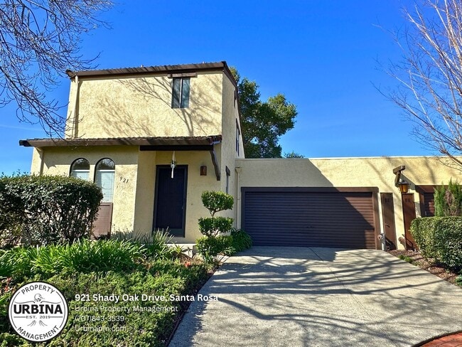 Spacious 3-Bedroom End Unit in Prime Santa... - Spacious 3-Bedroom End Townhome Unit in Prime Santa...
