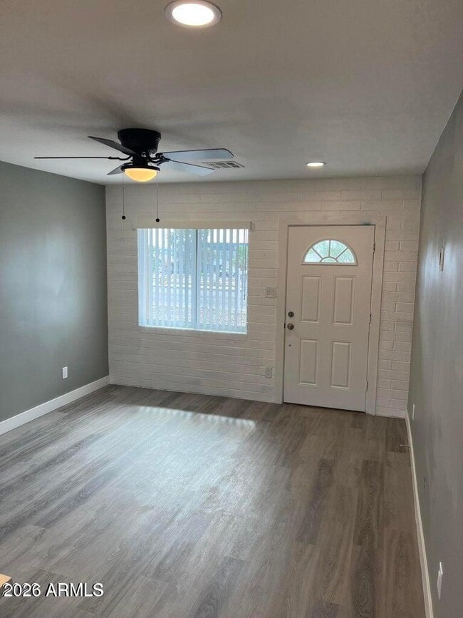 Photo - 10 E Mountain View Rd