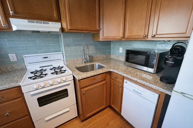 Photo - 1054 Cambridge St Unit 2F