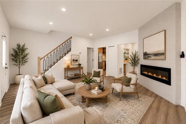 Photo - 1105 Wedgewood Way