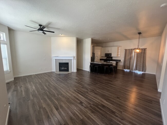 Photo - 1820 W Camelot Dr