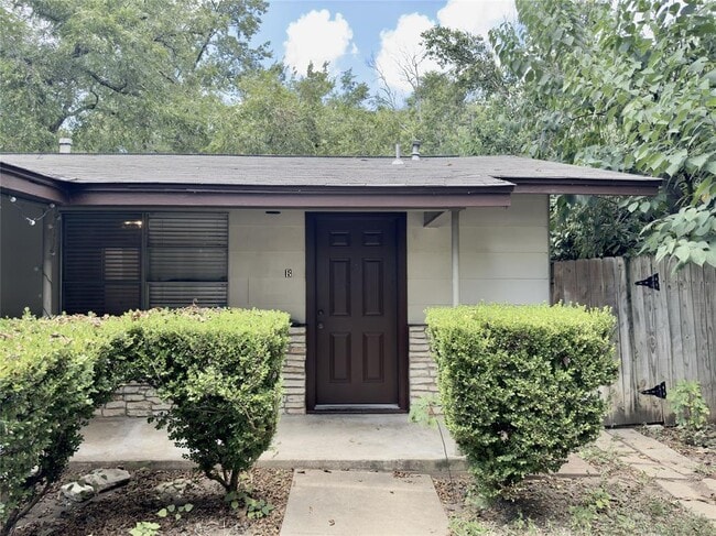 Photo - 4708 Red River St