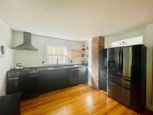 Photo - 298 Lucas Ave