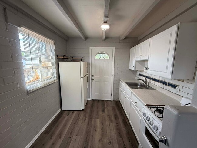 Photo - 827 N Columbus Blvd