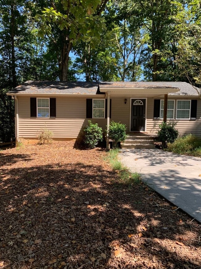 Building Photo - Charming Cottage in Gainesville