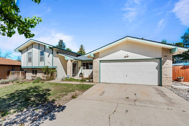 Photo - 5916 Wolf Creek Pl