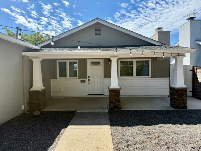 Photo - 411 Hiller St