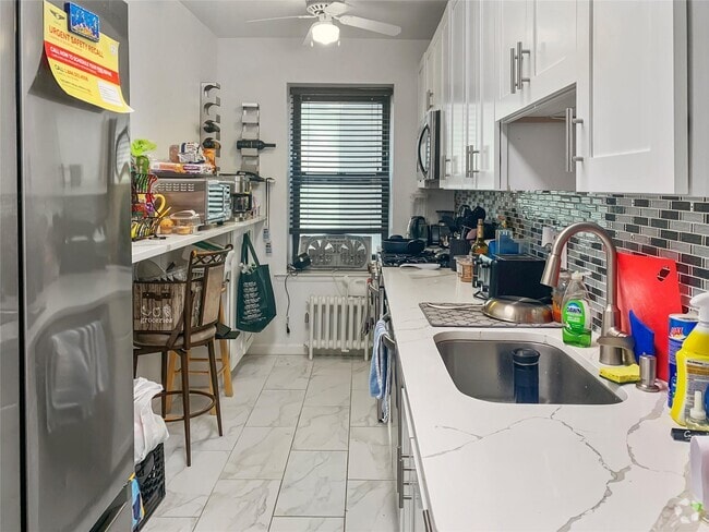 Building Photo - 6 West Ave Unit 1F Rental