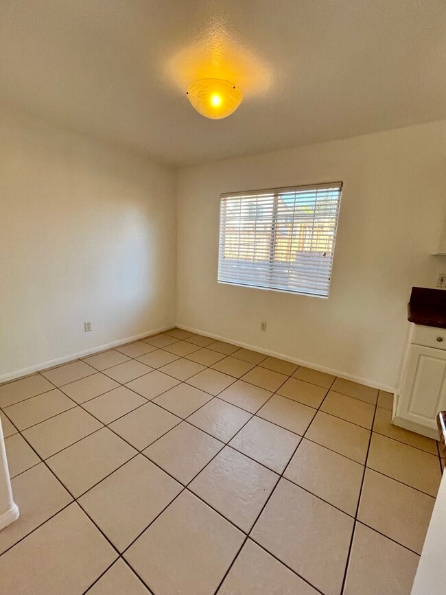 3199 Royal Oaks Dr Unidad B