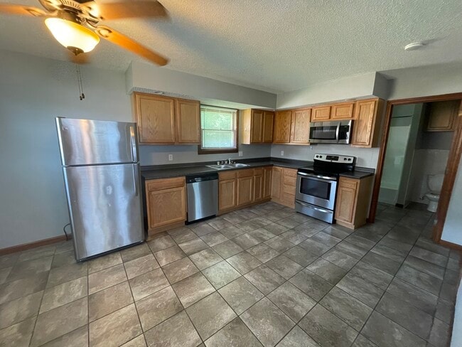 Photo - 918 N Walnut St Unit Apartment A