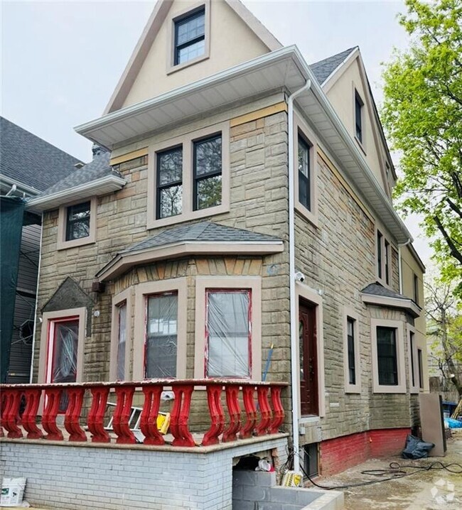 Building Photo - 1144 E 37th St Rental