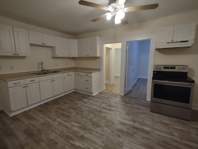 Building Photo - 14 Stearns Ct Unit 1